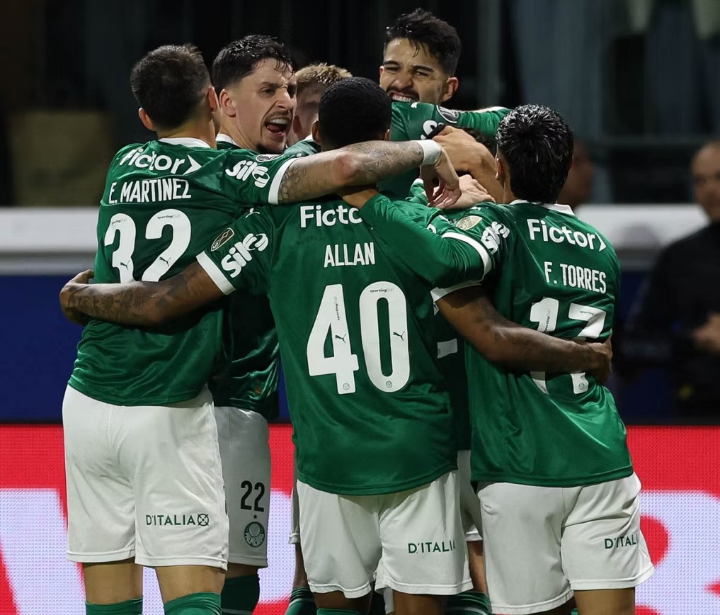 Abel Ferreira arma dupla arrasadora e Palmeiras chega voando na briga pela liderança