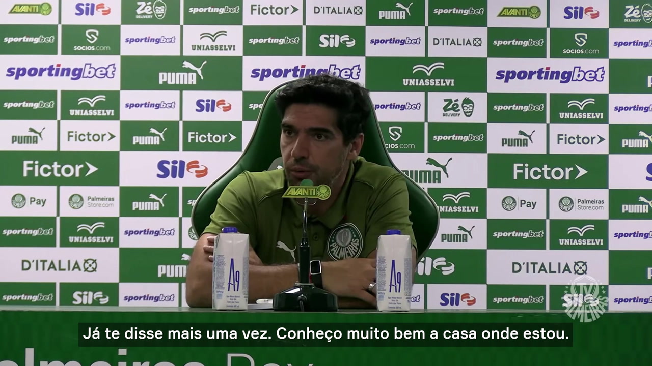 Abel destaca continuidade no trabalho e reformulação do Palmeiras em boa fase