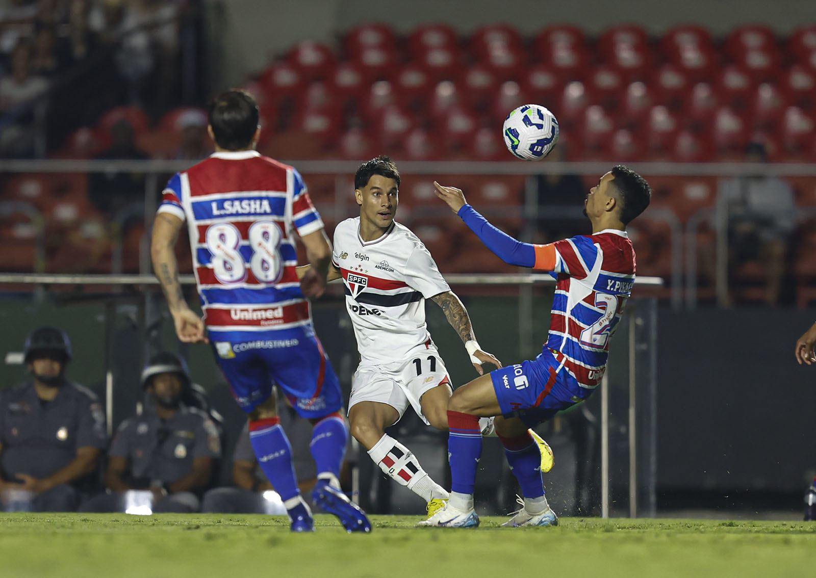 Fortaleza x São Paulo: veja onde assistir ao duelo pelo Campeonato ...