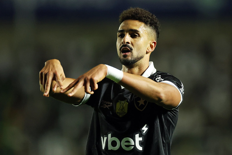 Chris Ramos destaca importância de Davide Ancelotti em acerto com o Botafogo