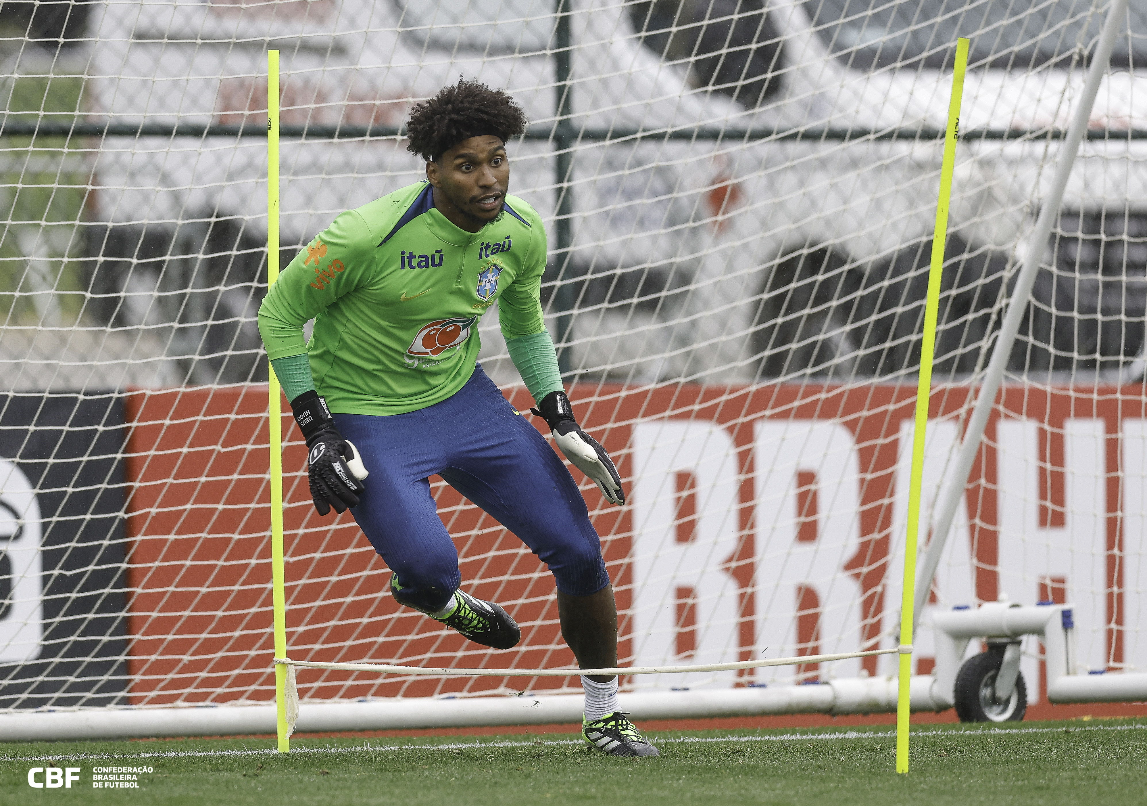 VÃO JOGAR? Corinthians define estratégia especial com convocados para duelo contra o Athletico-PR