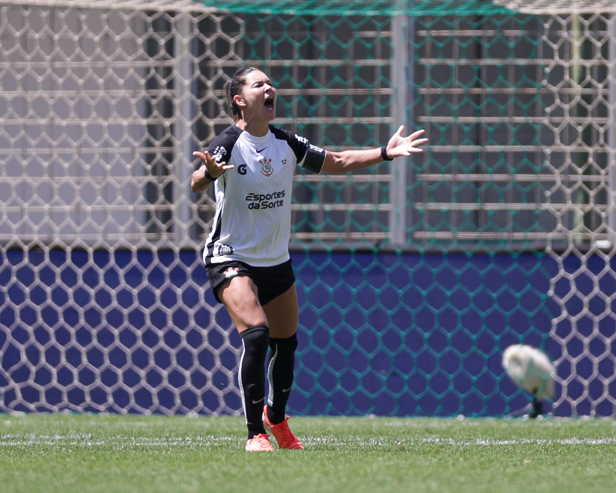 Gabi Zanotti critica VAR após empate do Corinthians: 