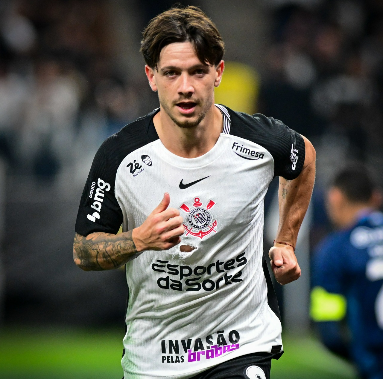 Garro sente dores no aquecimento e desfalca o Corinthians contra o Fluminense