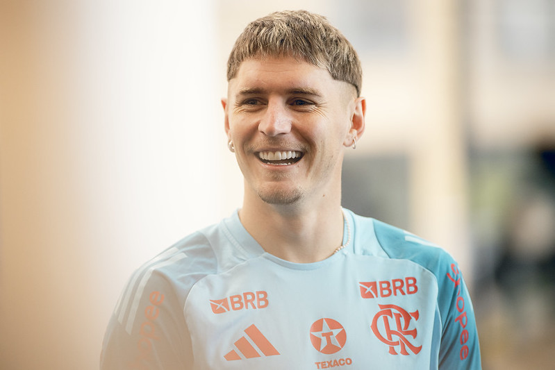 CLIMA DE DECISÃO NA LIBERTADORES! Flamengo ganha reforços importantes antes do Estudiantes