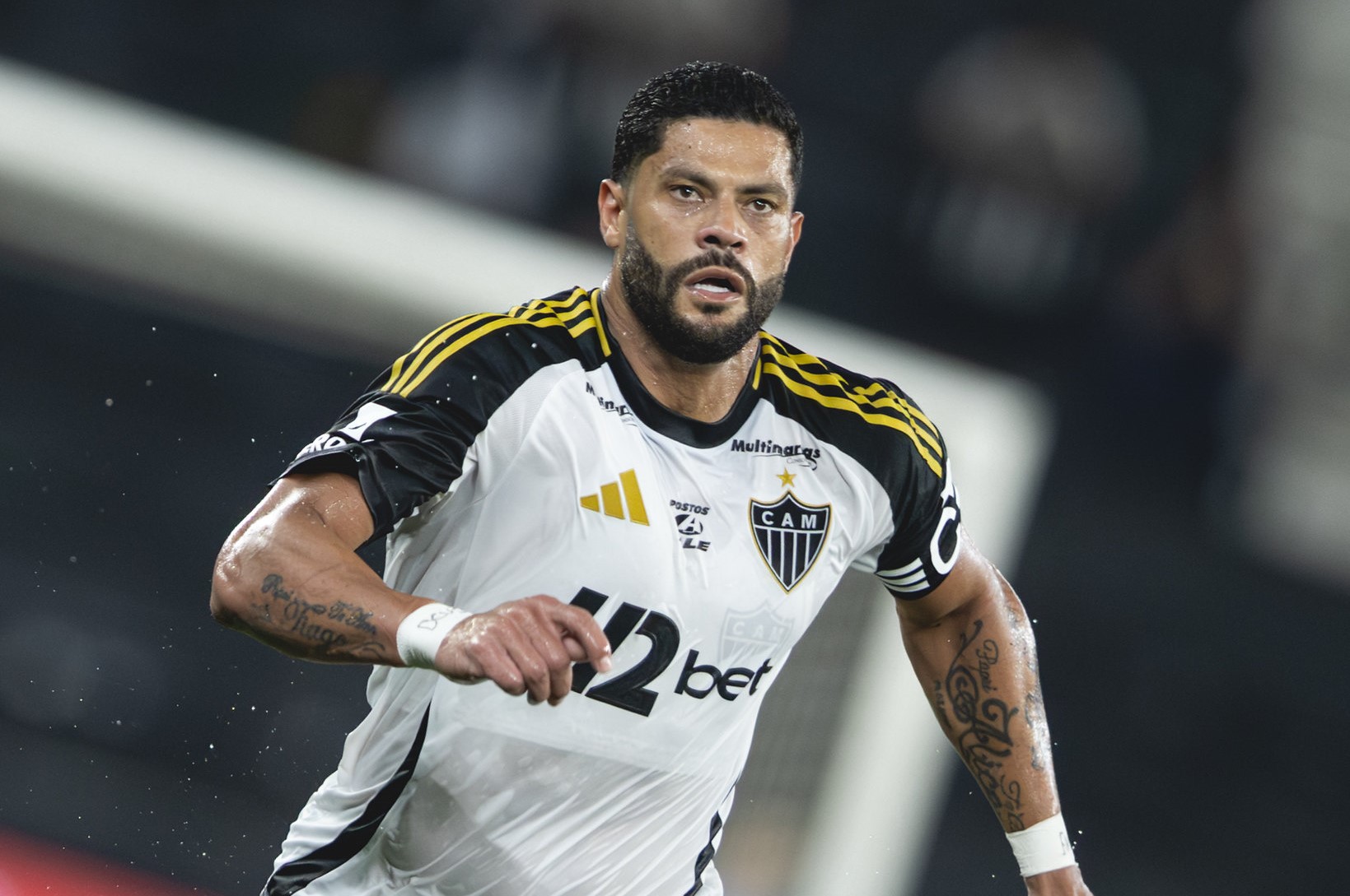 Hulk completa um ano sem fazer um gol com bola rolando no Brasileirão