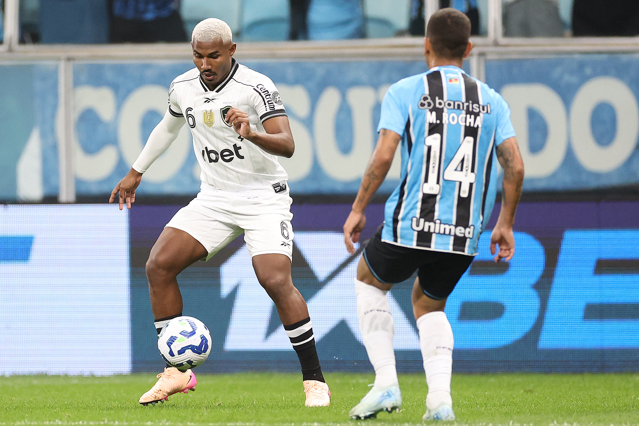 Cuiabano lamenta empate do Botafogo contra o Grêmio e culpa arbitragem