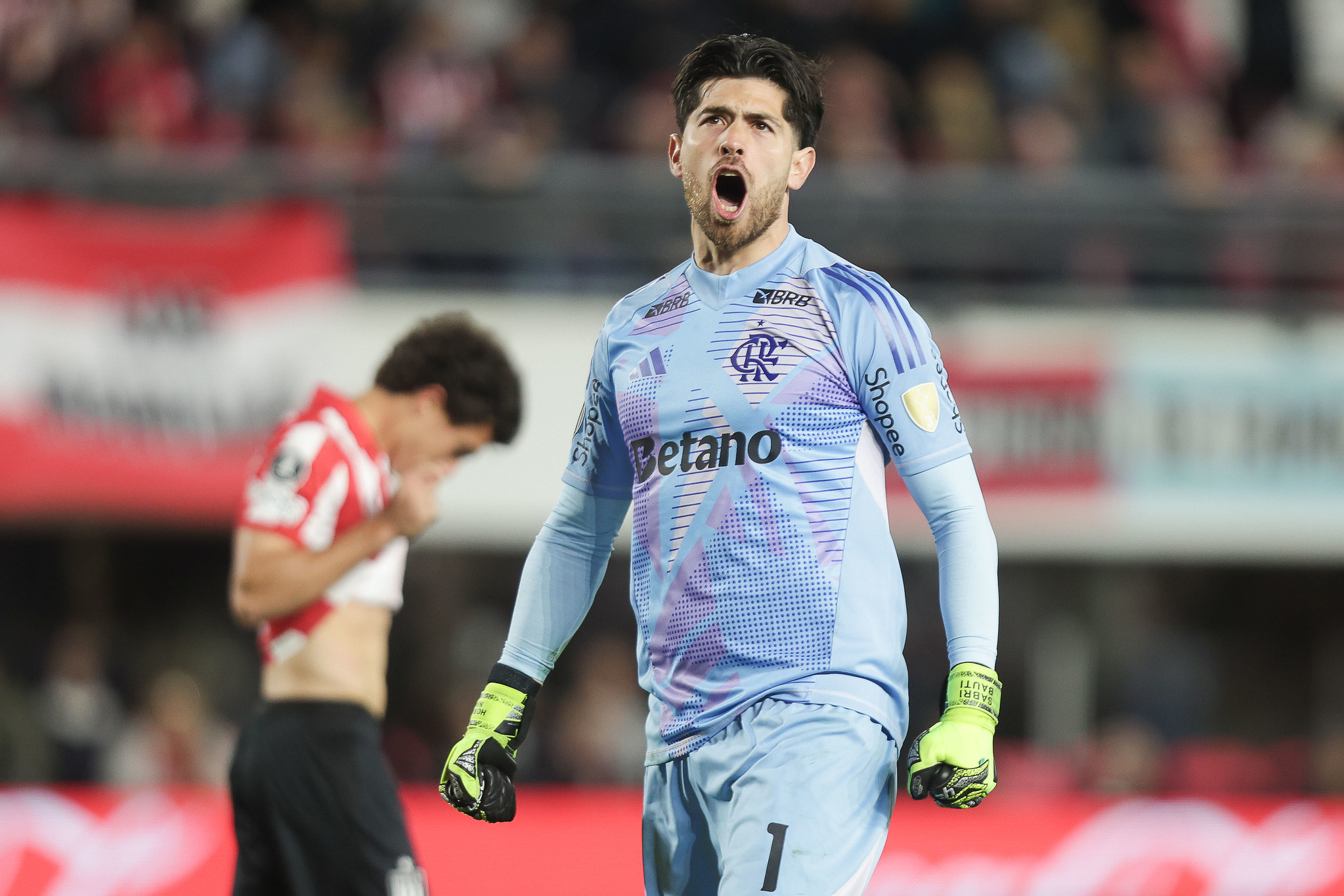 JÁ É ÍDOLO? Rossi brilha e garante classificação histórica