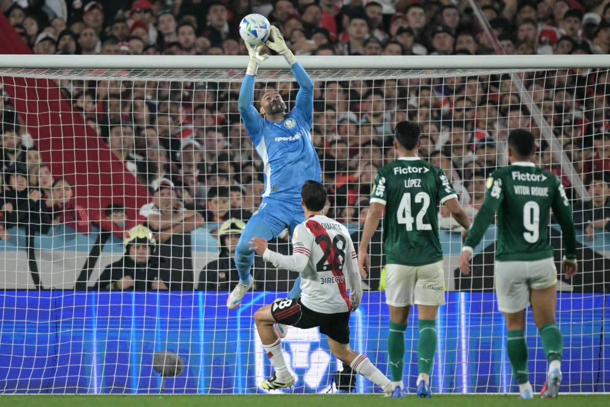 Weverton destaca importância da classificação após virada do Palmeiras na Copa