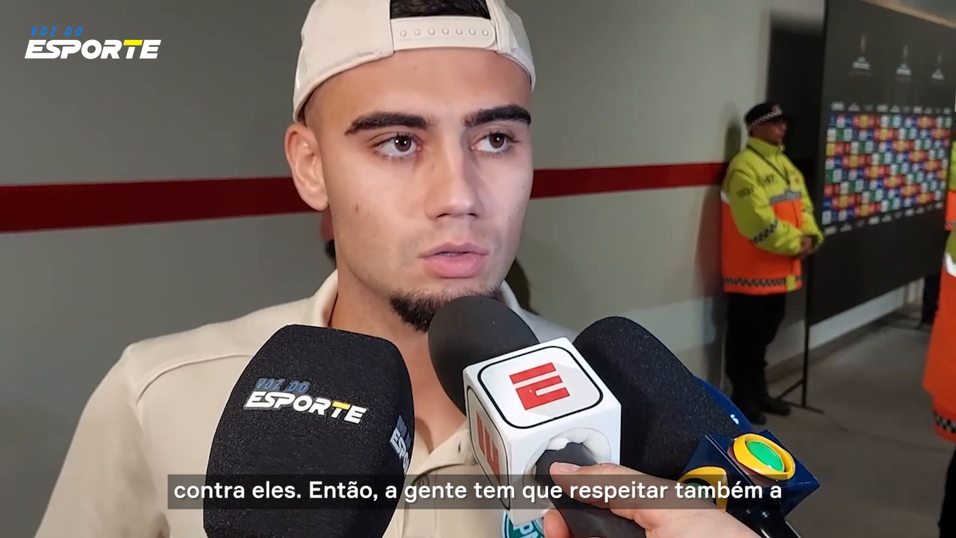 Andreas Pereira celebra triunfo do Palmeiras, mas destaca a importância da humildade
