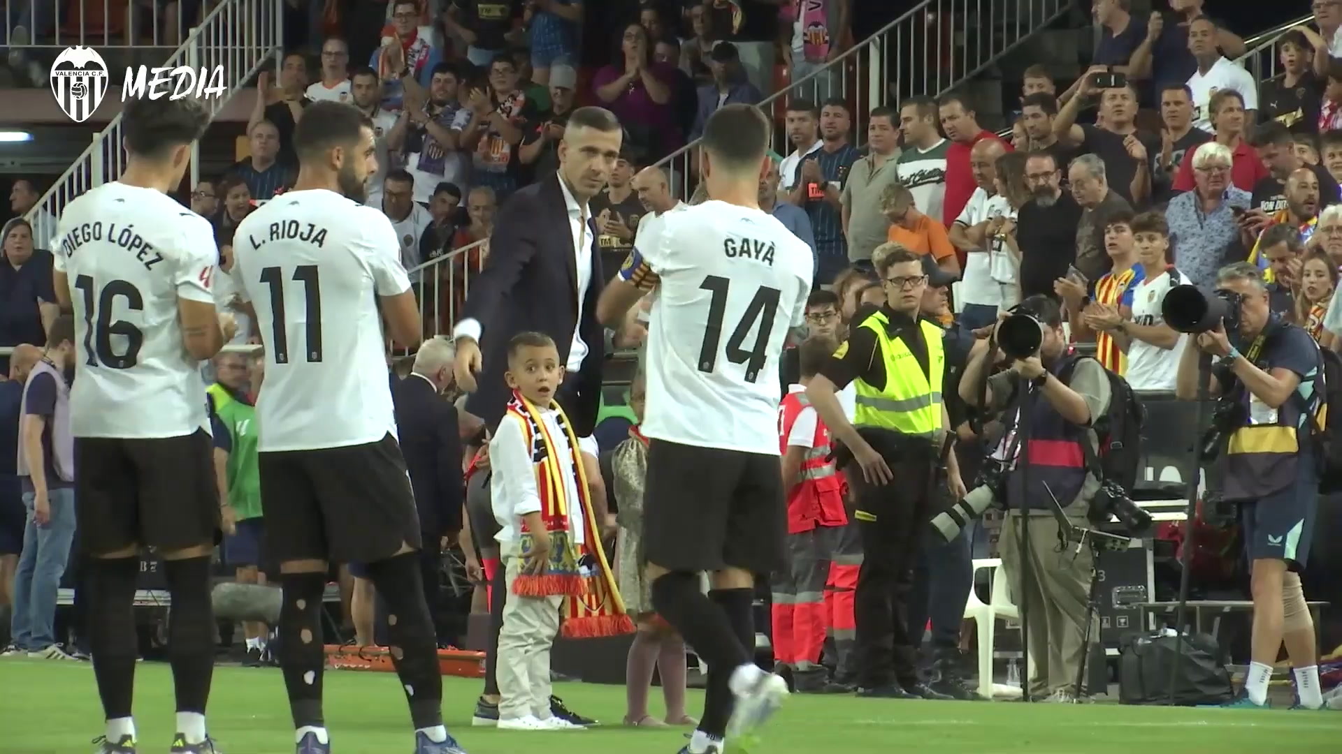 Bastidores da sessão de fotos do Palmeiras para competição da Conmebol