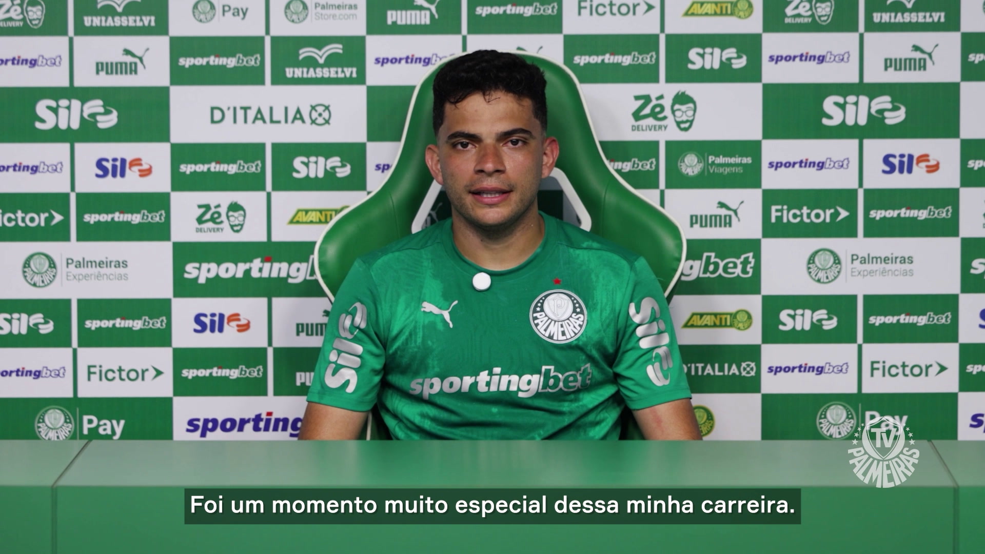 FALA, CRAQUE! Bruno Rodrigues do Palmeiras comemora retorno aos campos após período de recuperação