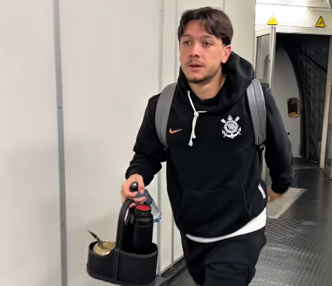 Corinthians chega ao Rio para duelo contra o Fluminense no campeonato