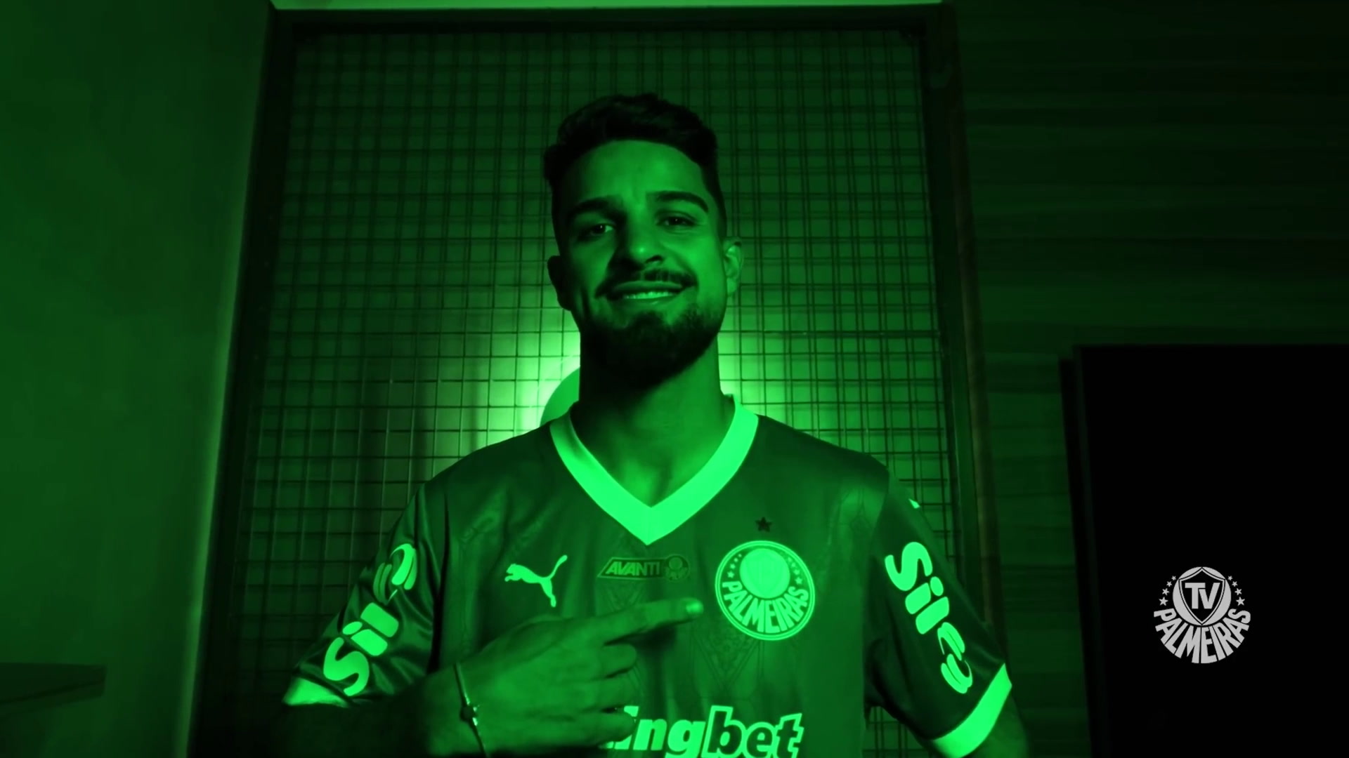 Flaco López destaca valor do Palmeiras ao renovar contrato até 2029
