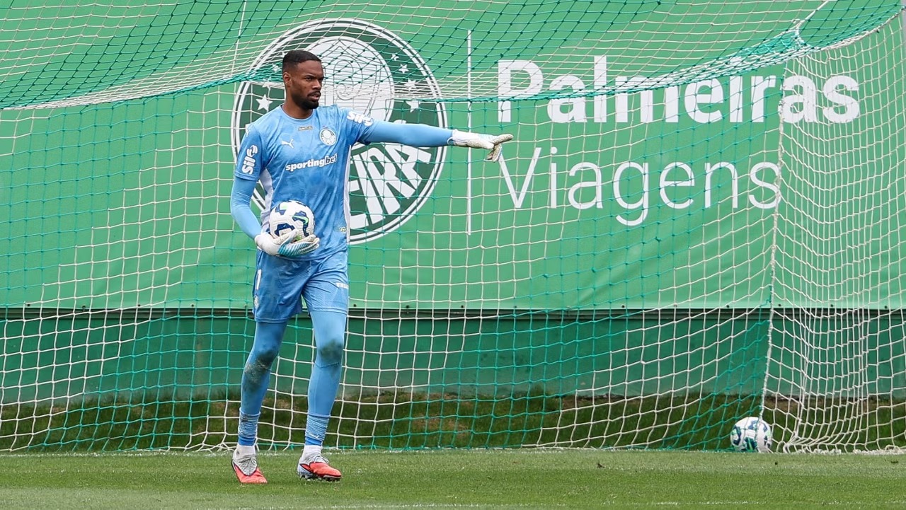 Carlos Miguel mira títulos no Palmeiras e revela: 