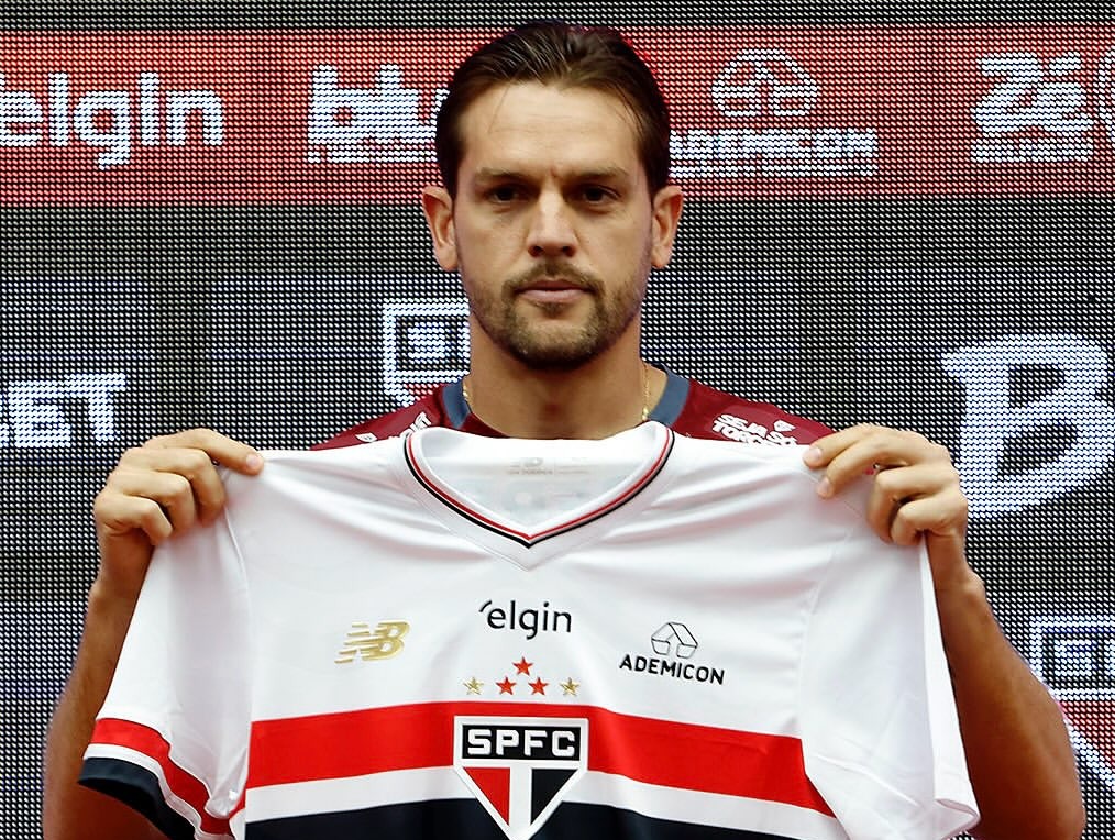 Toloi celebra retorno ao São Paulo e se coloca à disposição para enfrentar o Botafogo