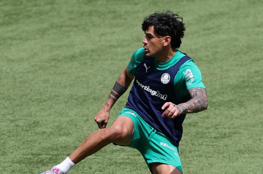 Gustavo Gómez avalia chance do Paraguai na Copa e futuro do Palmeiras