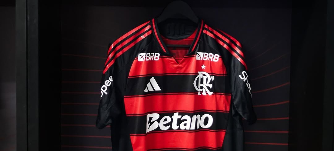 Flamengo definido com Varela e De la Cruz para enfrentar o Estudiantes