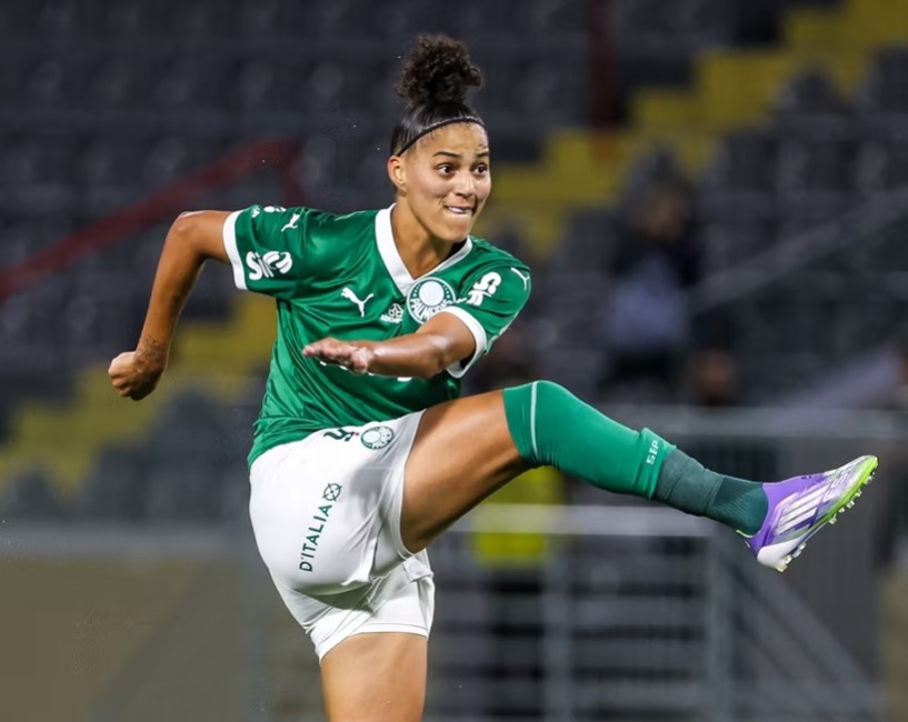 Palmeiras triunfa sobre Ferroviária com gols de Amanda Gutierres e mantém vice-liderança