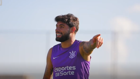 Yuri Alberto participa de treino com o elenco do Corinthians na reapresentação