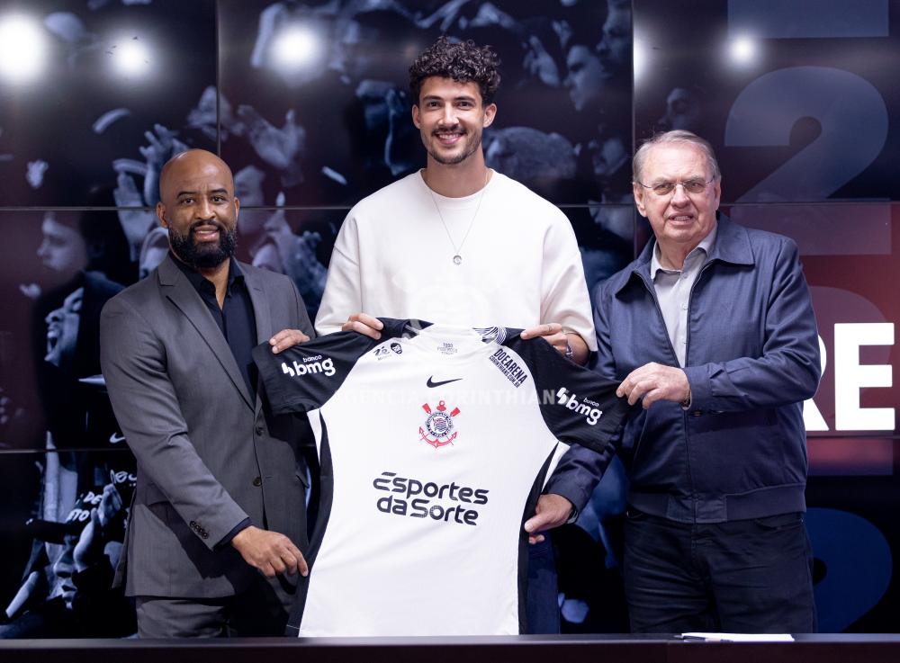 ELE FICA! Corinthians renova contrato de Gustavo Henrique até dezembro de 2027
