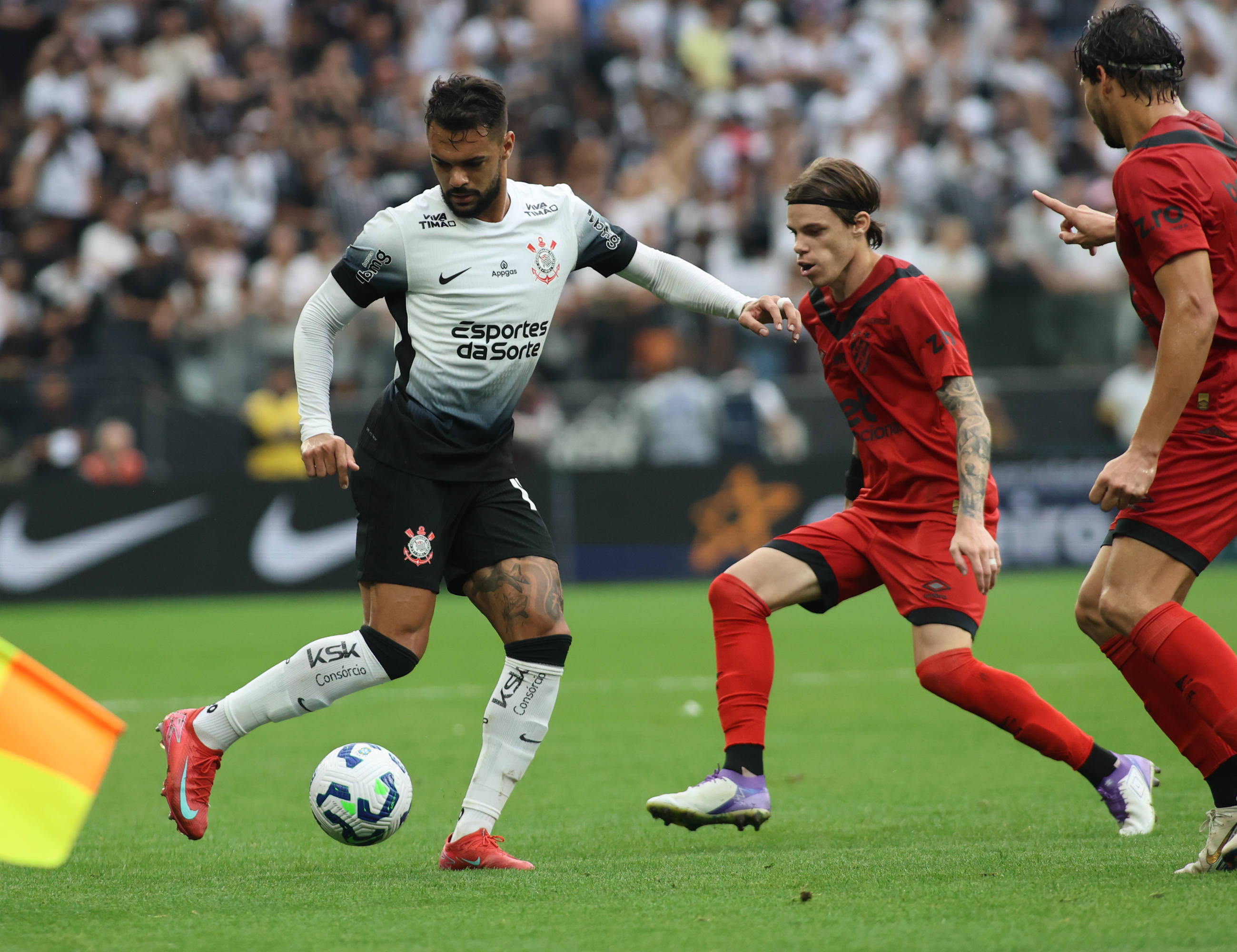 Sport x Corinthians: guia de transmissão, estatísticas, histórico e escalações para o jogo