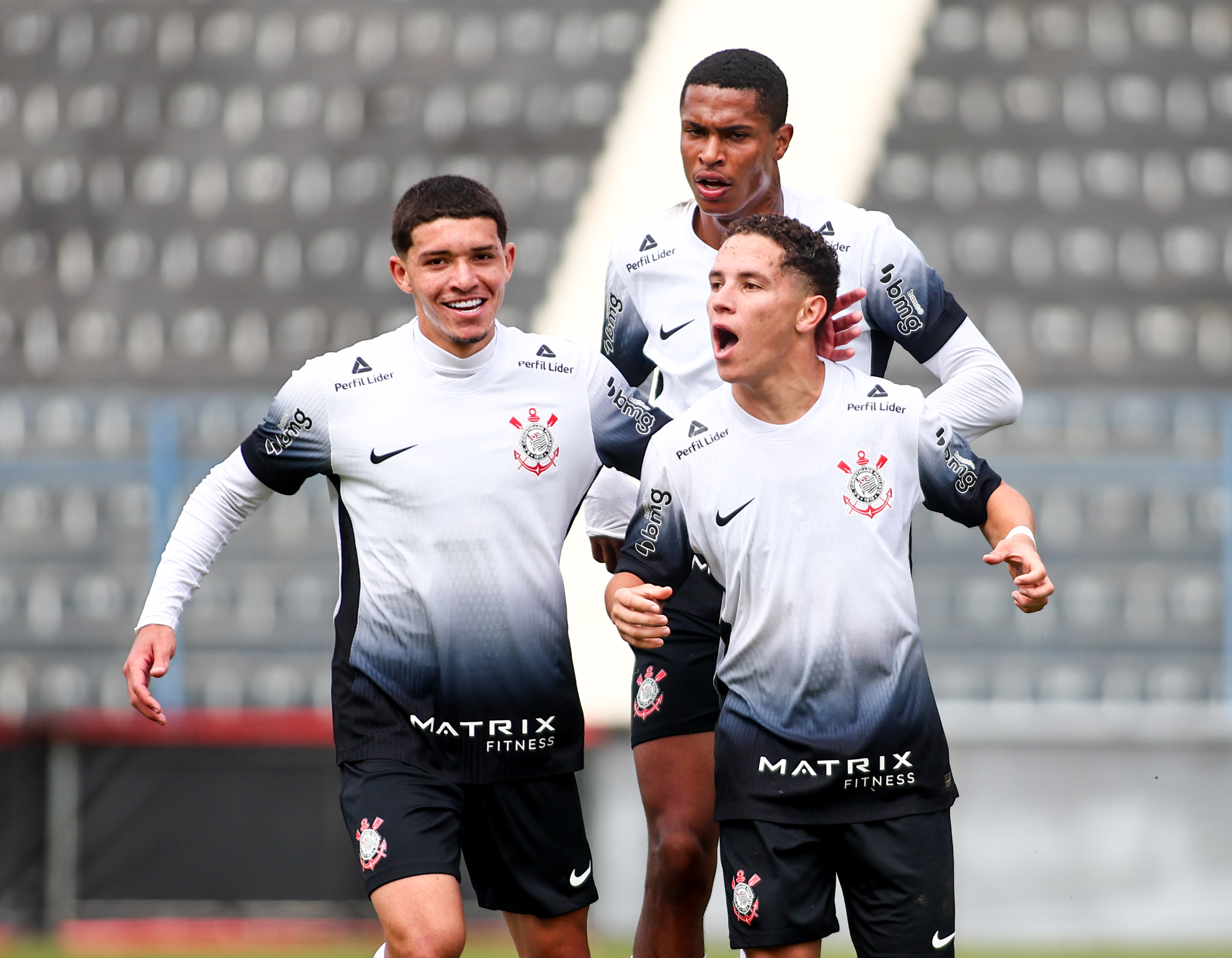 Corinthians supera XV de Piracicaba e avança no Campeonato Paulista sub-20
