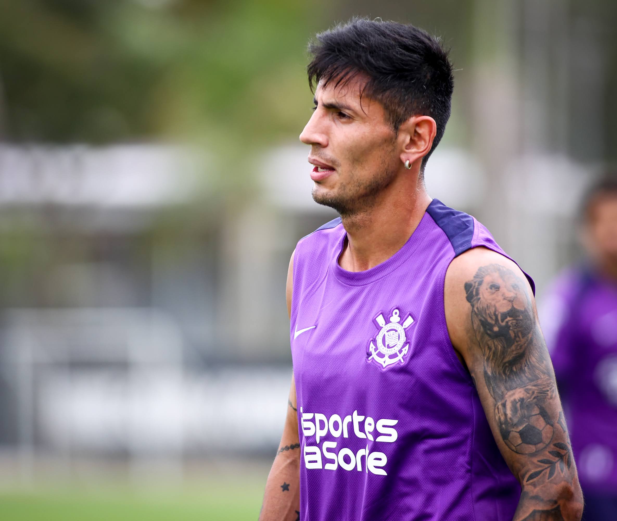 VAI FICAR? Corinthians busca renovar contrato com lateral em fim de vínculo!