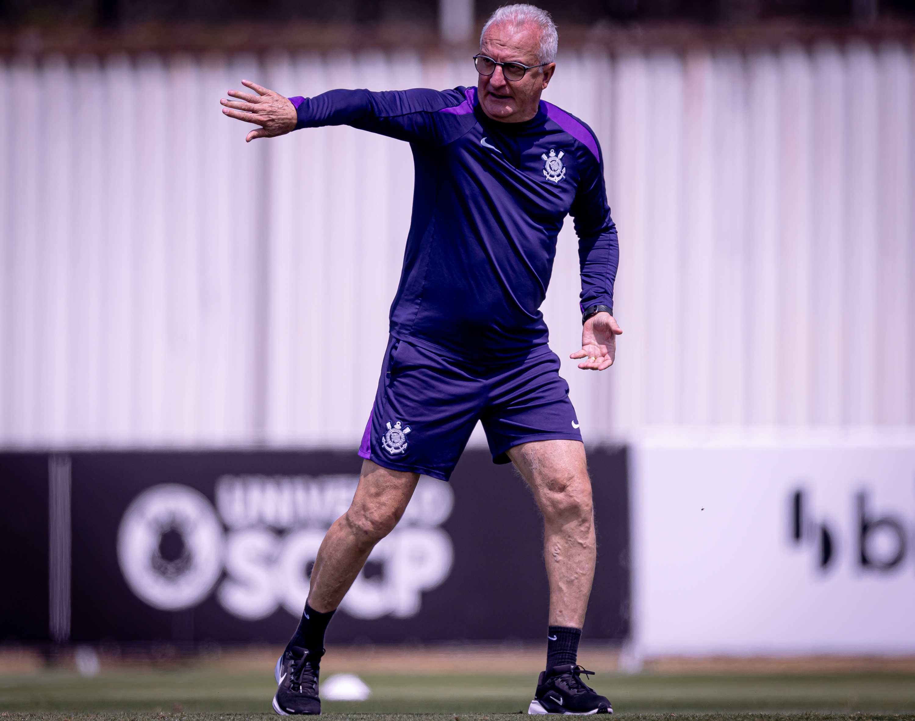 QUER O TIME 100%! Corinthians aguarda pelo menos três reforços para duelo contra o Sport