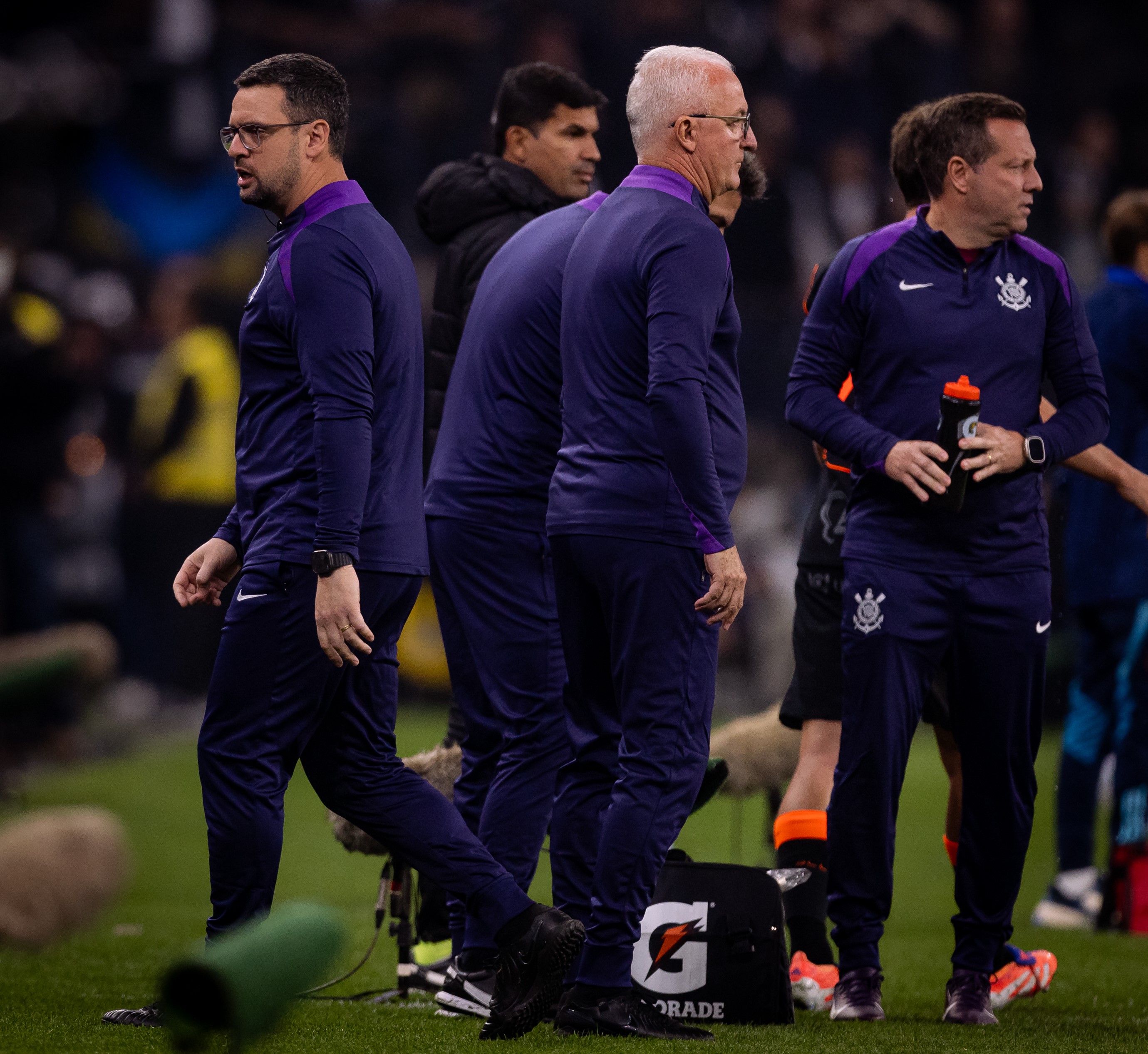 Corinthians se concentra no Brasileiro com duas partidas importantes na semana
