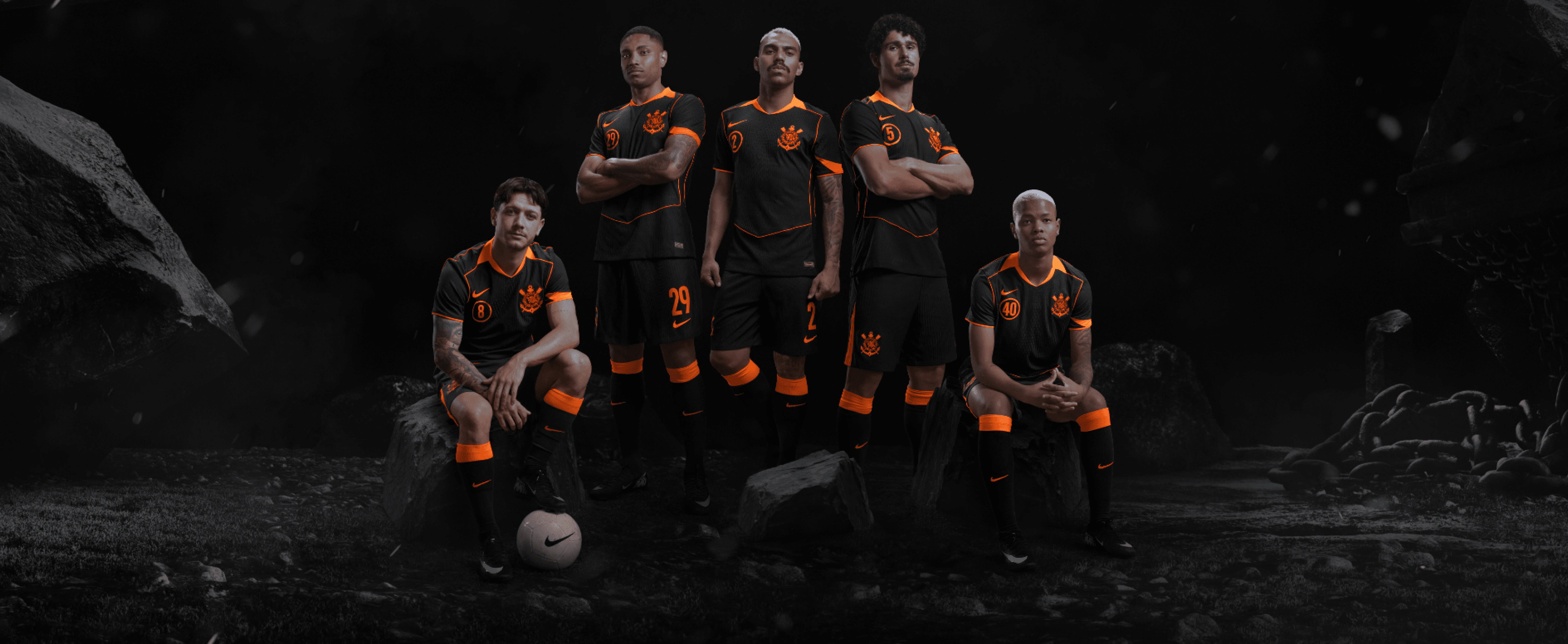NOVA CAMISA! Corinthians apresenta novo terceiro uniforme com toques em laranja!