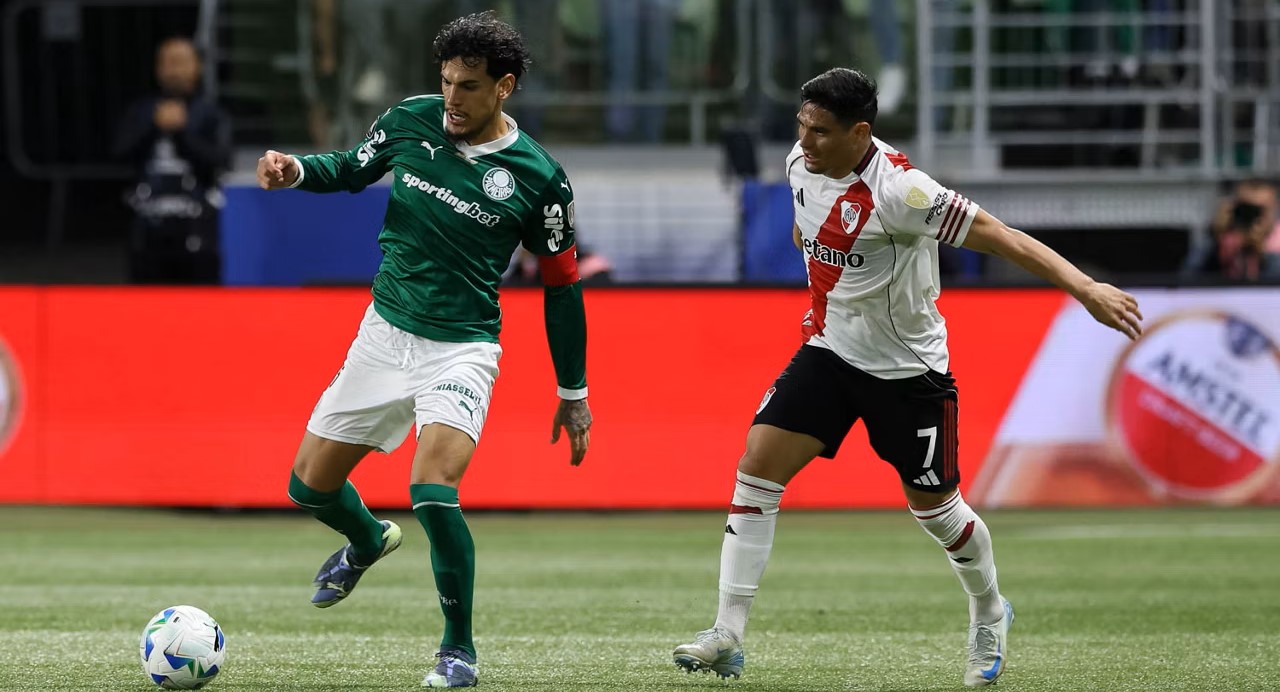 OLHO MACHUCADO? Gómez preocupa antes do Bahia