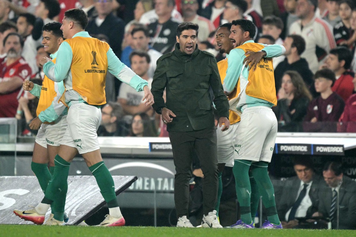 Abel celebra triunfo do Palmeiras sobre o River, mas alerta: 