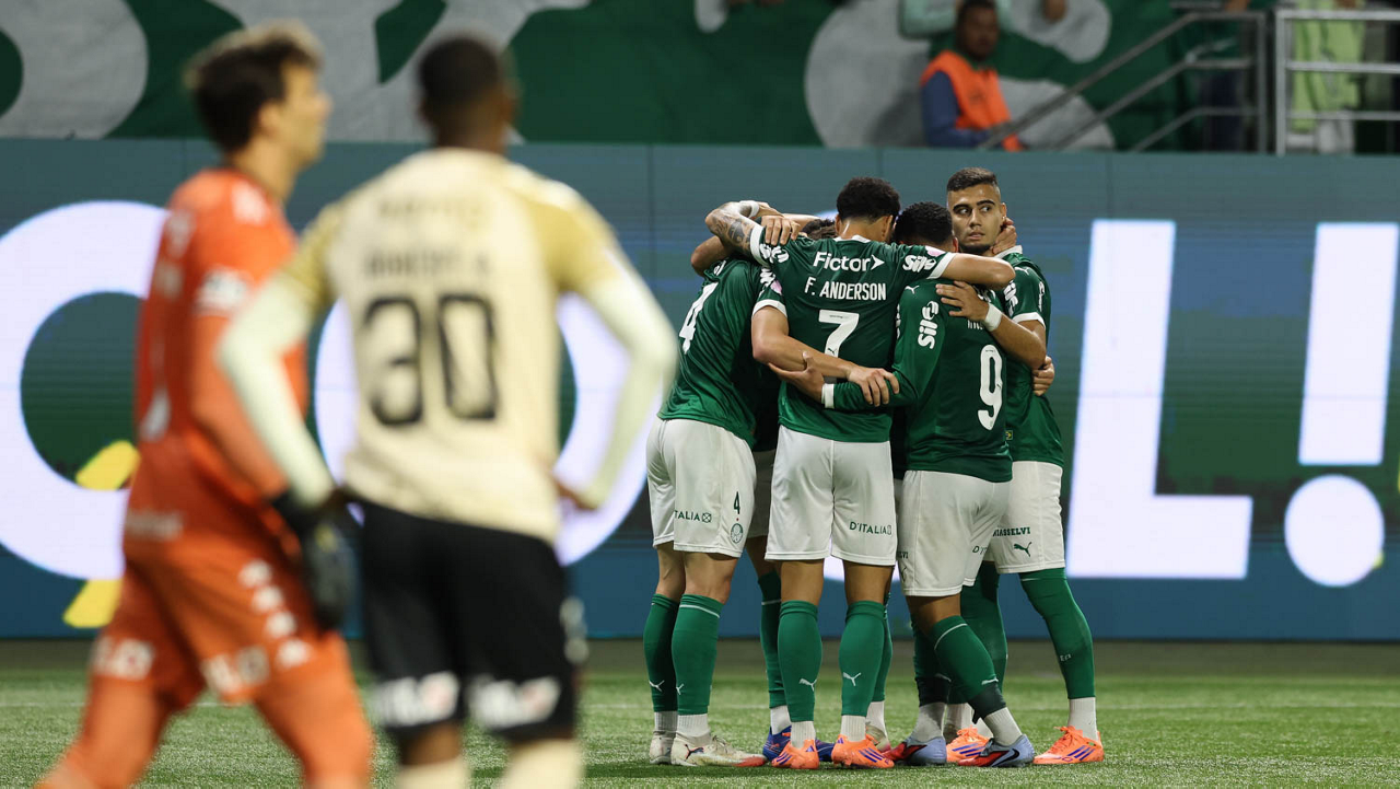 Palmeiras garante vitória e se aproxima da liderança ao torcer contra rivais