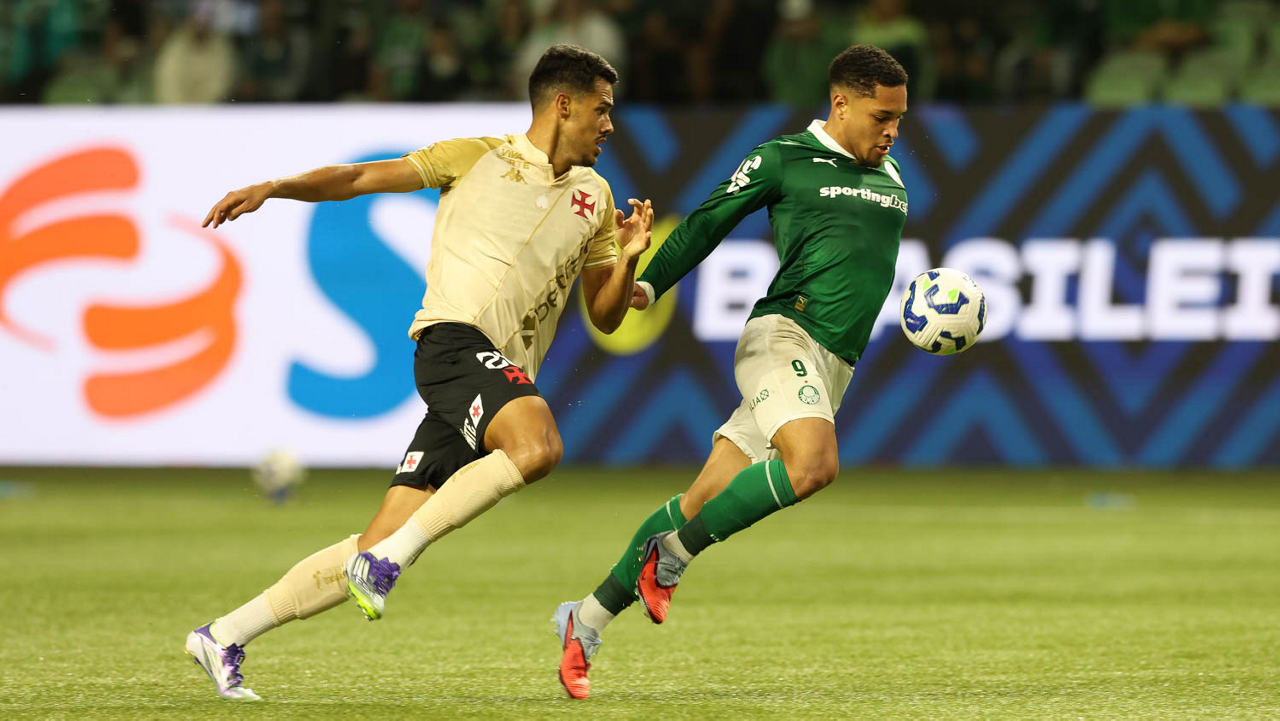 Pendurados do Palmeiras vão a campo completos contra o São Paulo