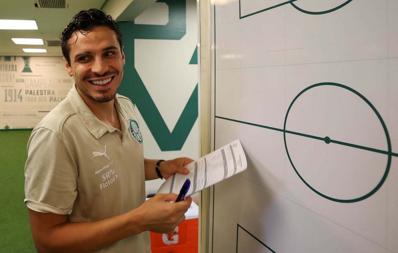 Veiga valoriza atuação do Palmeiras e celebra gol de Bruno Rodrigues na goleada