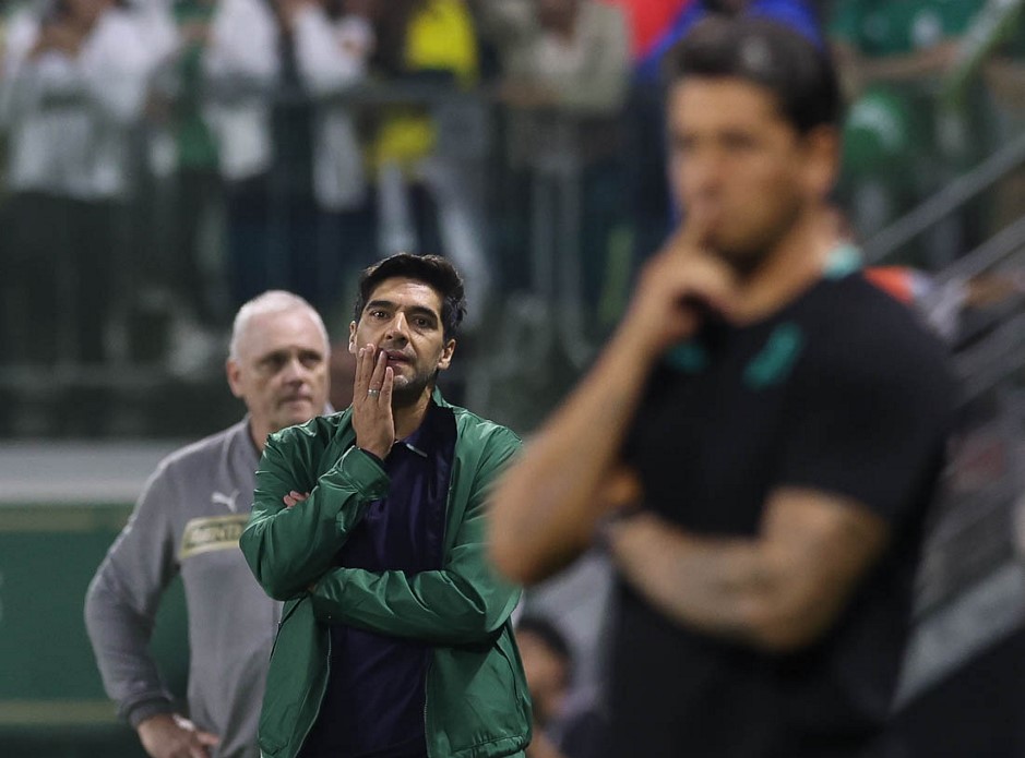 Abel destaca a vantagem do Palmeiras, mas alerta: 