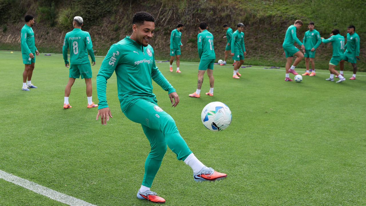 Palmeiras desafia adversidades no Equador e mostra força em treino decisivo para a Libertadores