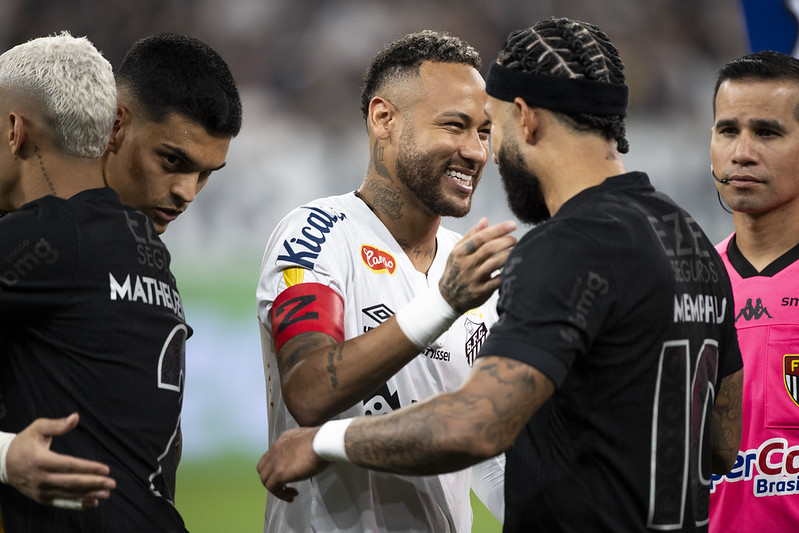 Santos e Corinthians: comparação do valor de elencos no clássico paulista