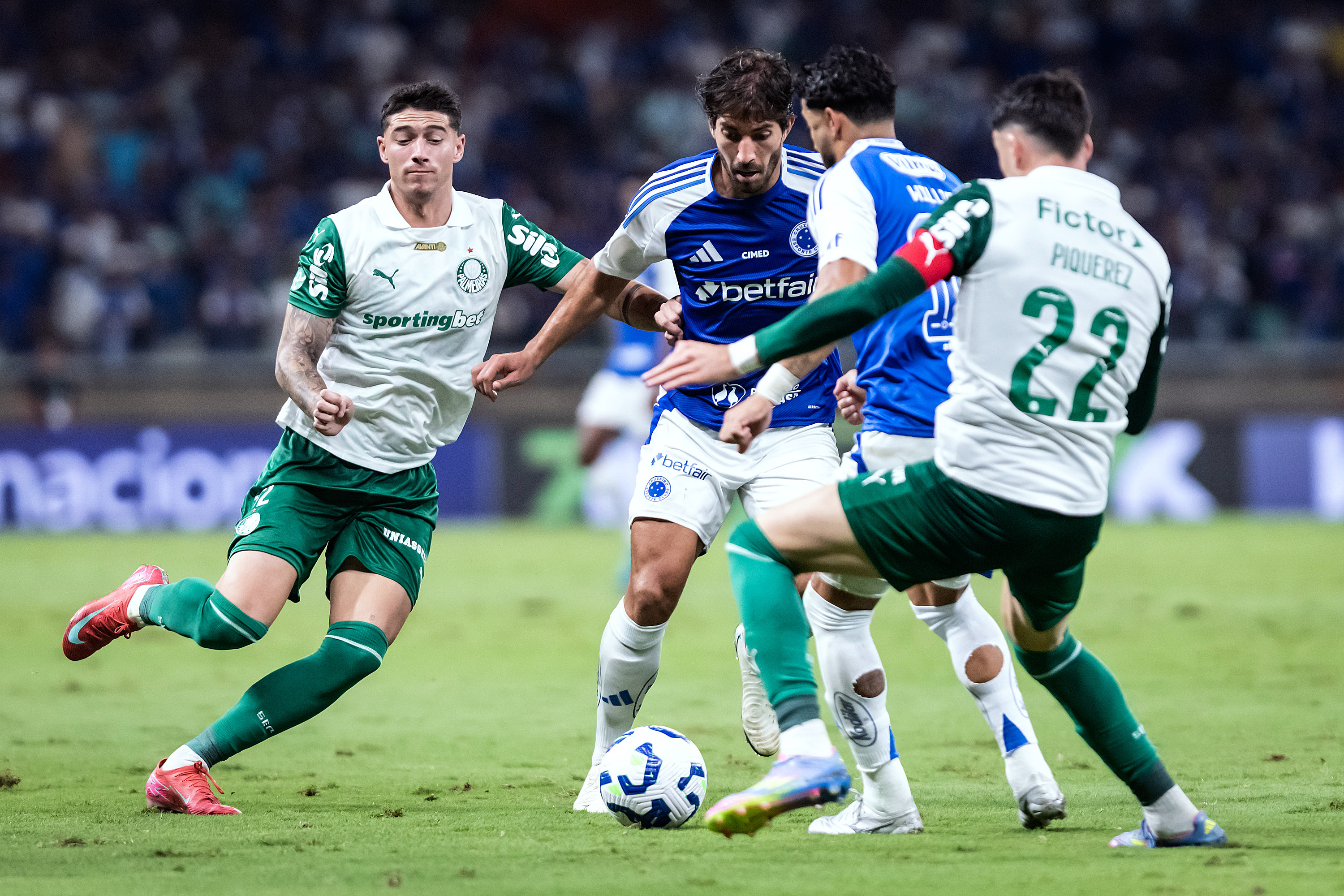 Palmeiras desafia o Cruzeiro em confronto decisivo; apenas uma derrota em sete anos na briga pelo Brasileirão