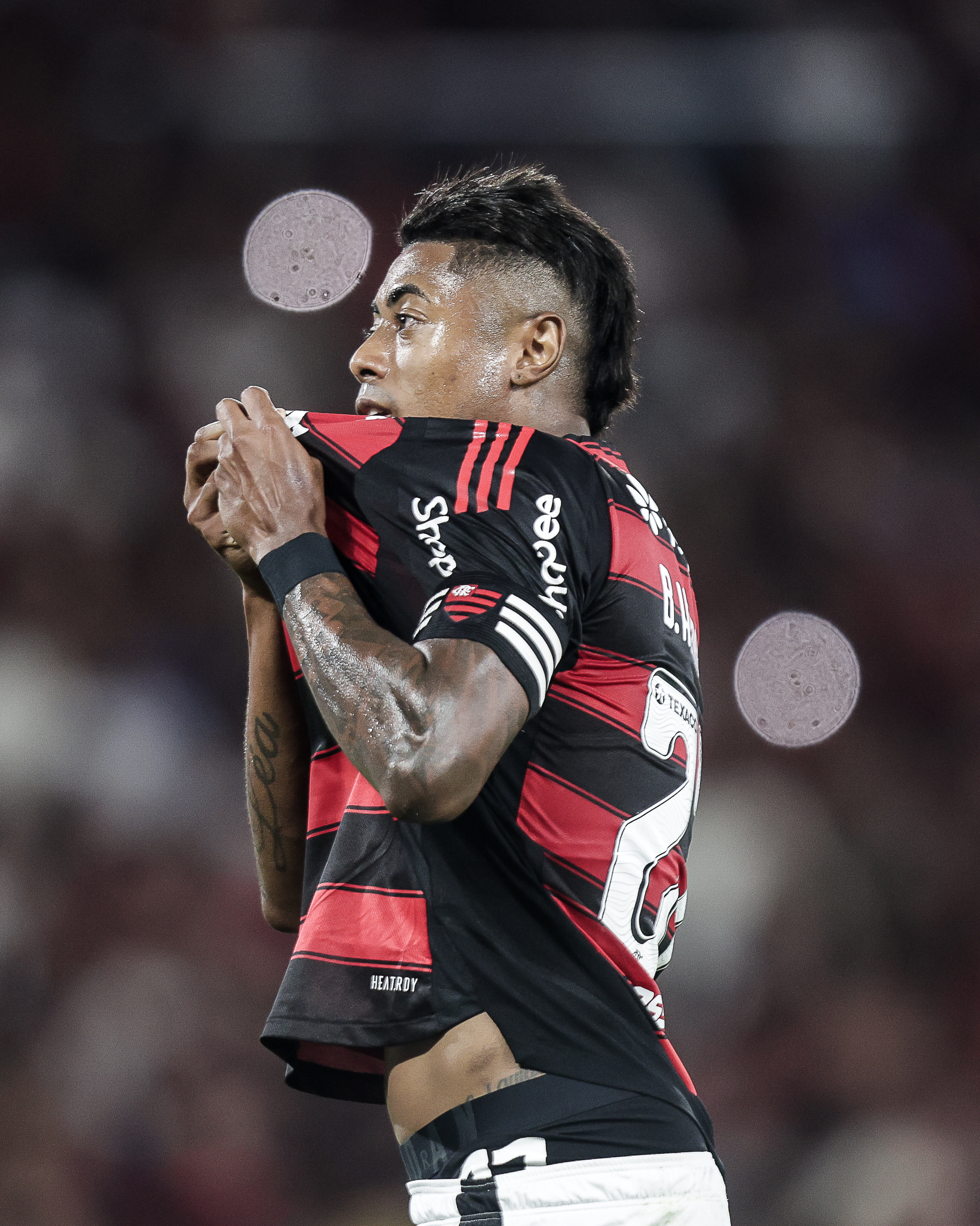 STJD adia julgamento de Bruno Henrique, do Flamengo, deixando futuro do jogador em xeque