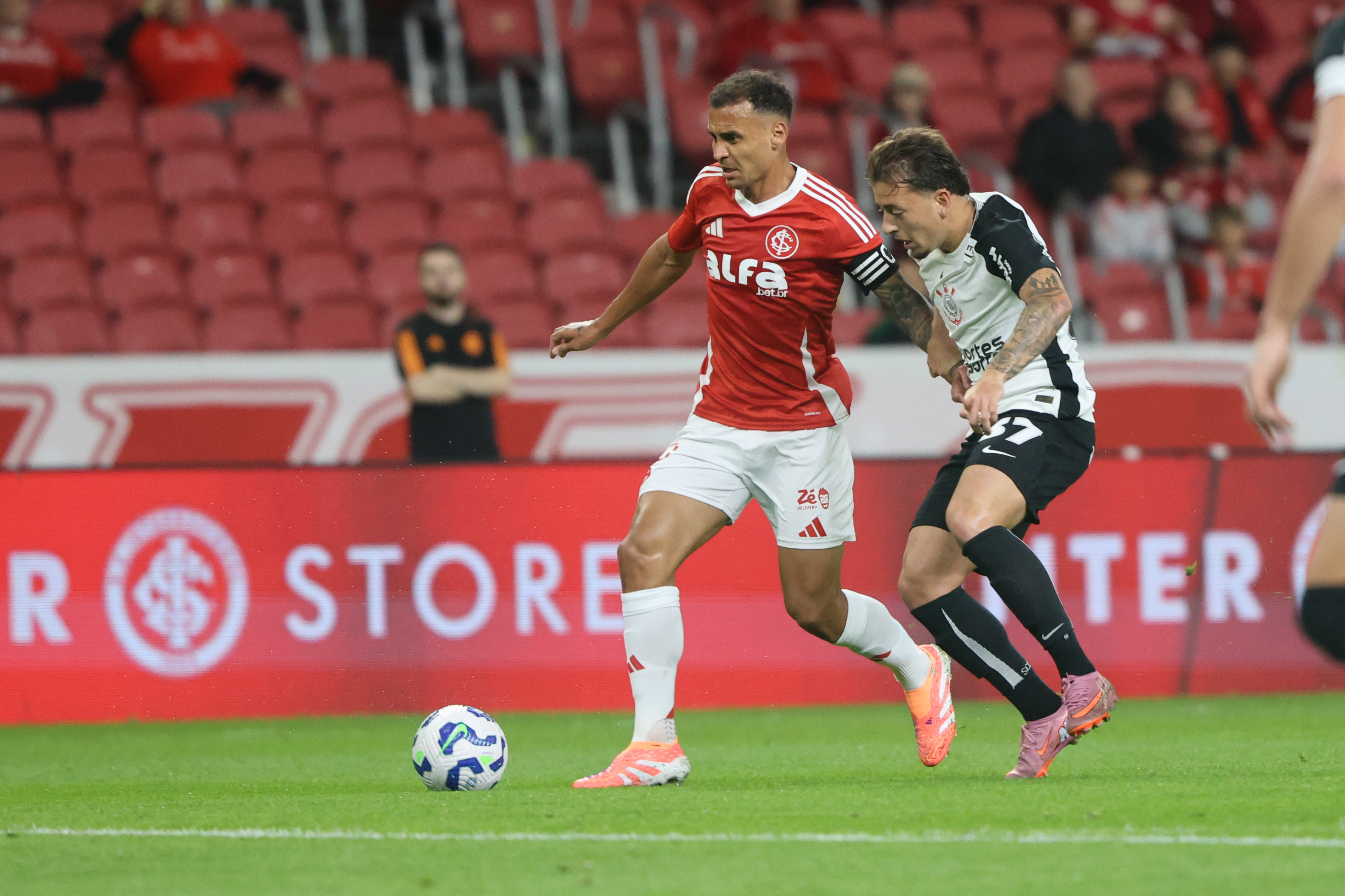 Galeria de fotos do confronto entre Internacional e Corinthians no Brasileirão