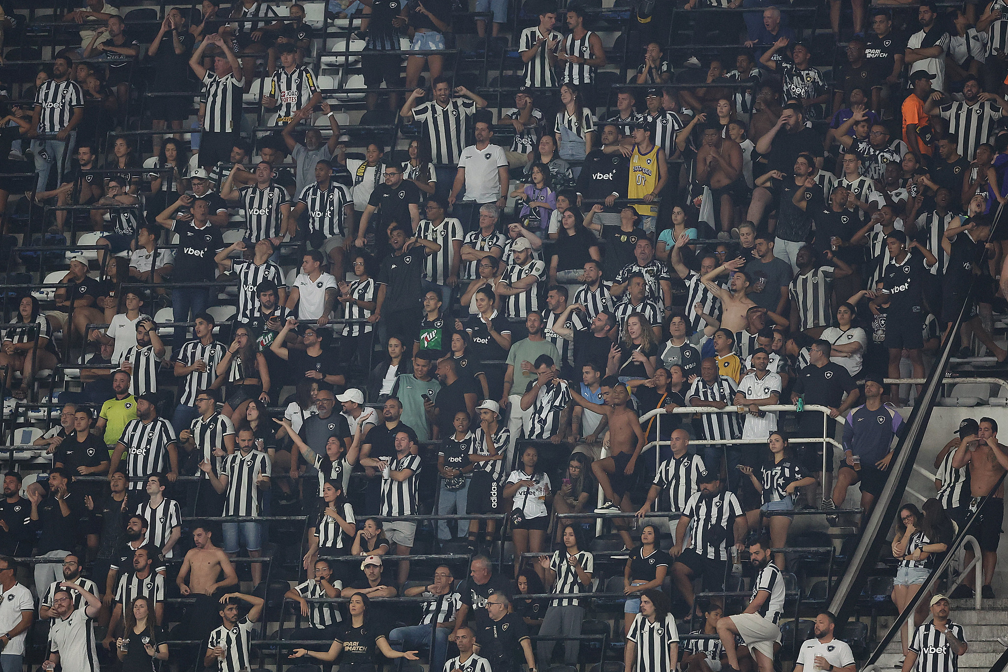 Botafogo inicia venda de ingressos para duelo contra o Flamengo