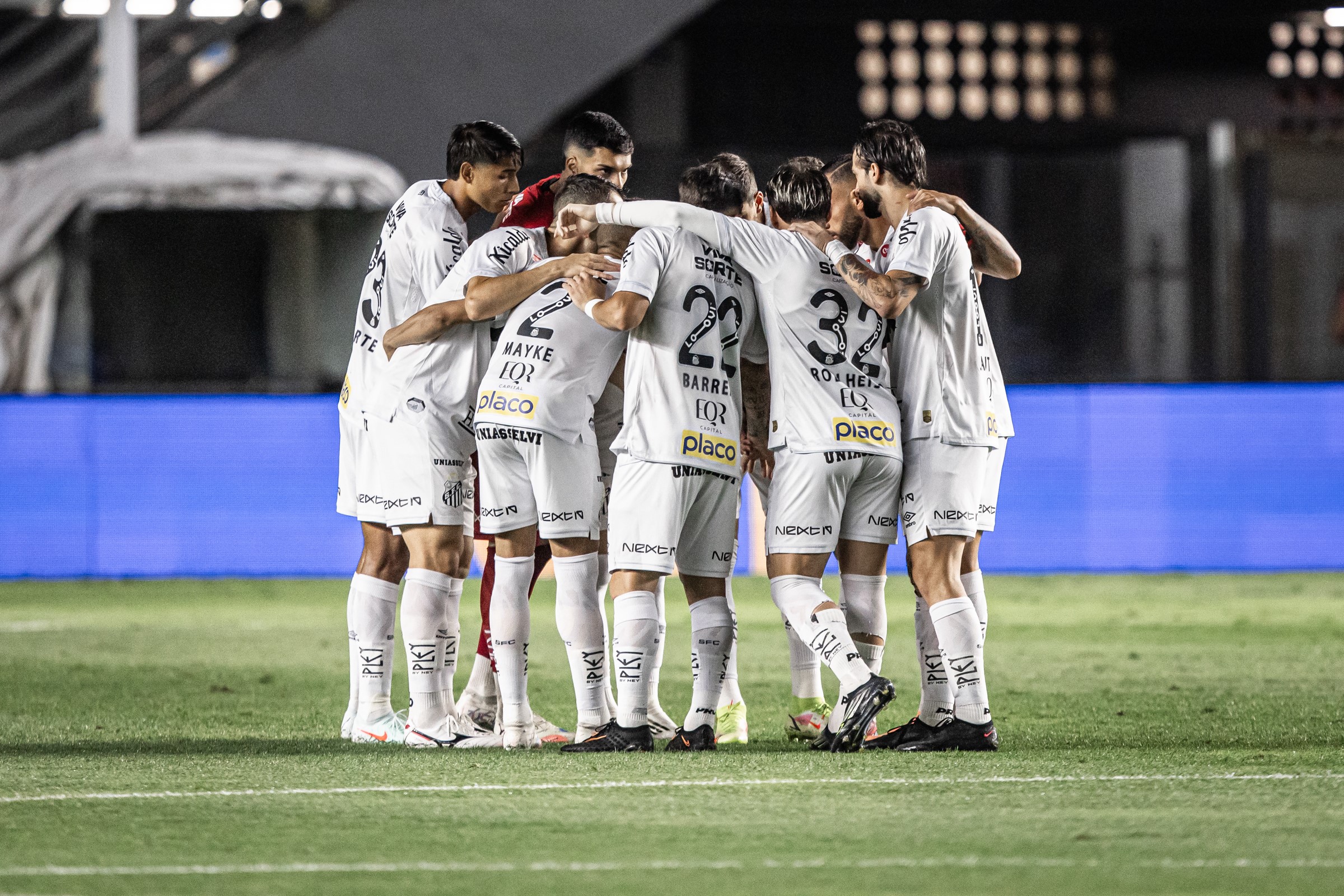 Entenda como Vojvoda planeja melhorar campanha do Santos como mandante no Brasileirão