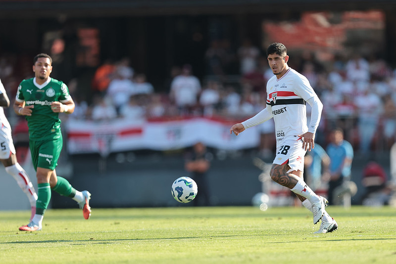 Alan Franco relembra lances polêmicos contra o São Paulo em clássicos com o Palmeiras
