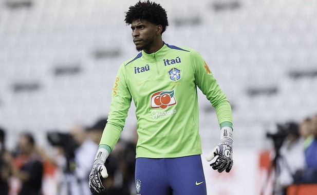 Ídolo do Palmeiras, Marcos defende Hugo Souza após estreia com derrota pela Seleção