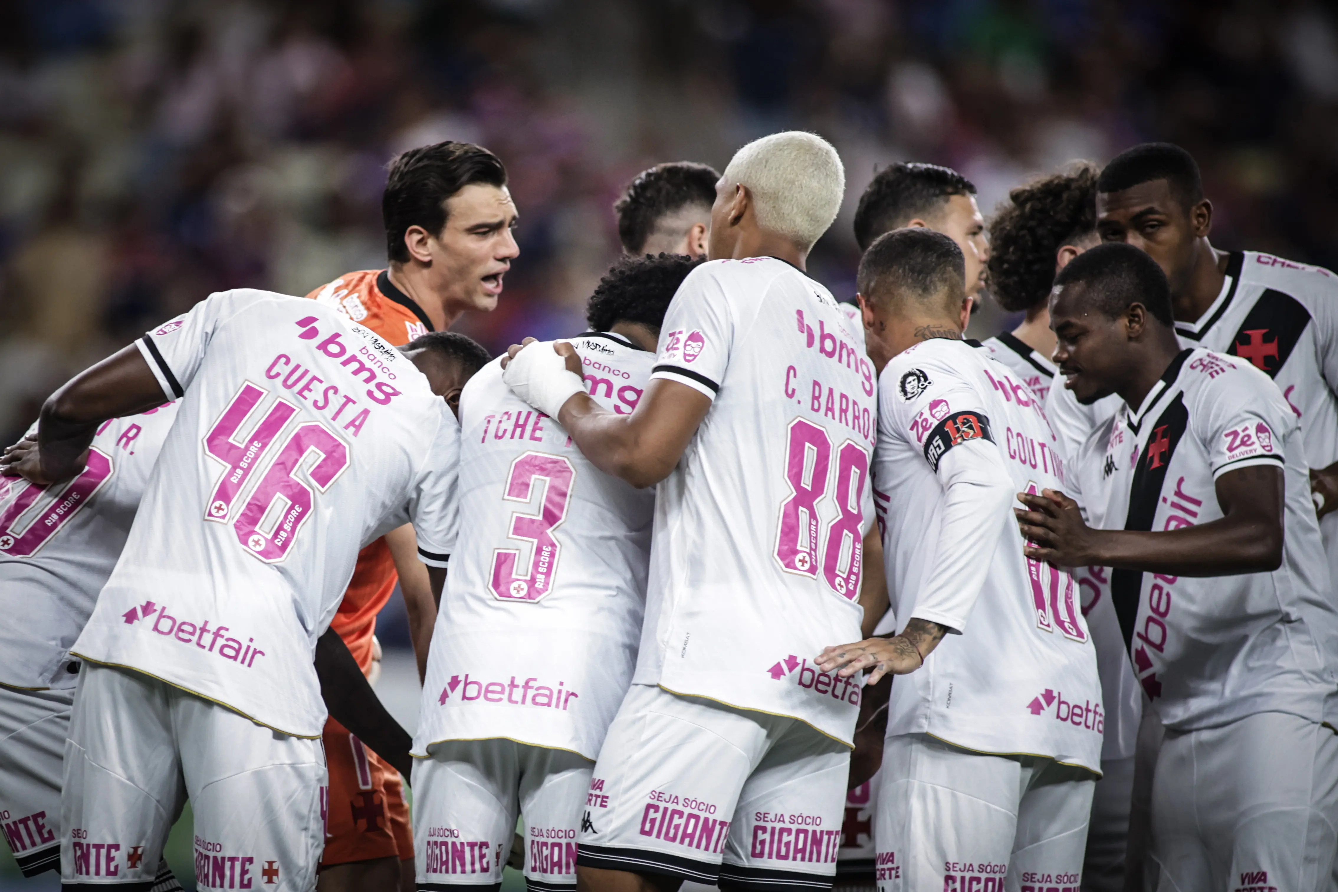 Bragantino x Vasco: onde assistir, estatísticas e escalações