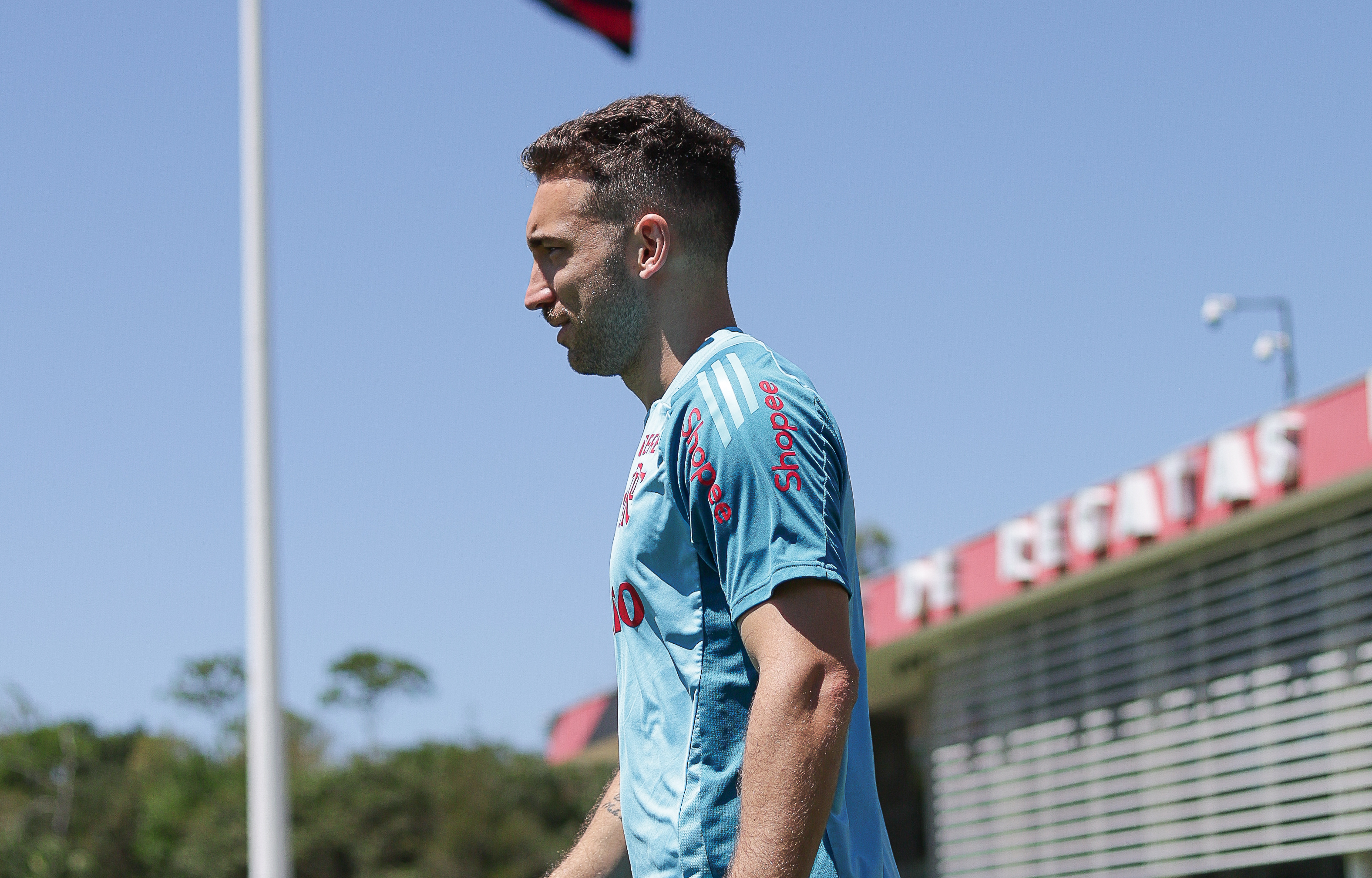 Desfalques impactam Flamengo: time revela relacionados para duelo crucial contra o Fortaleza