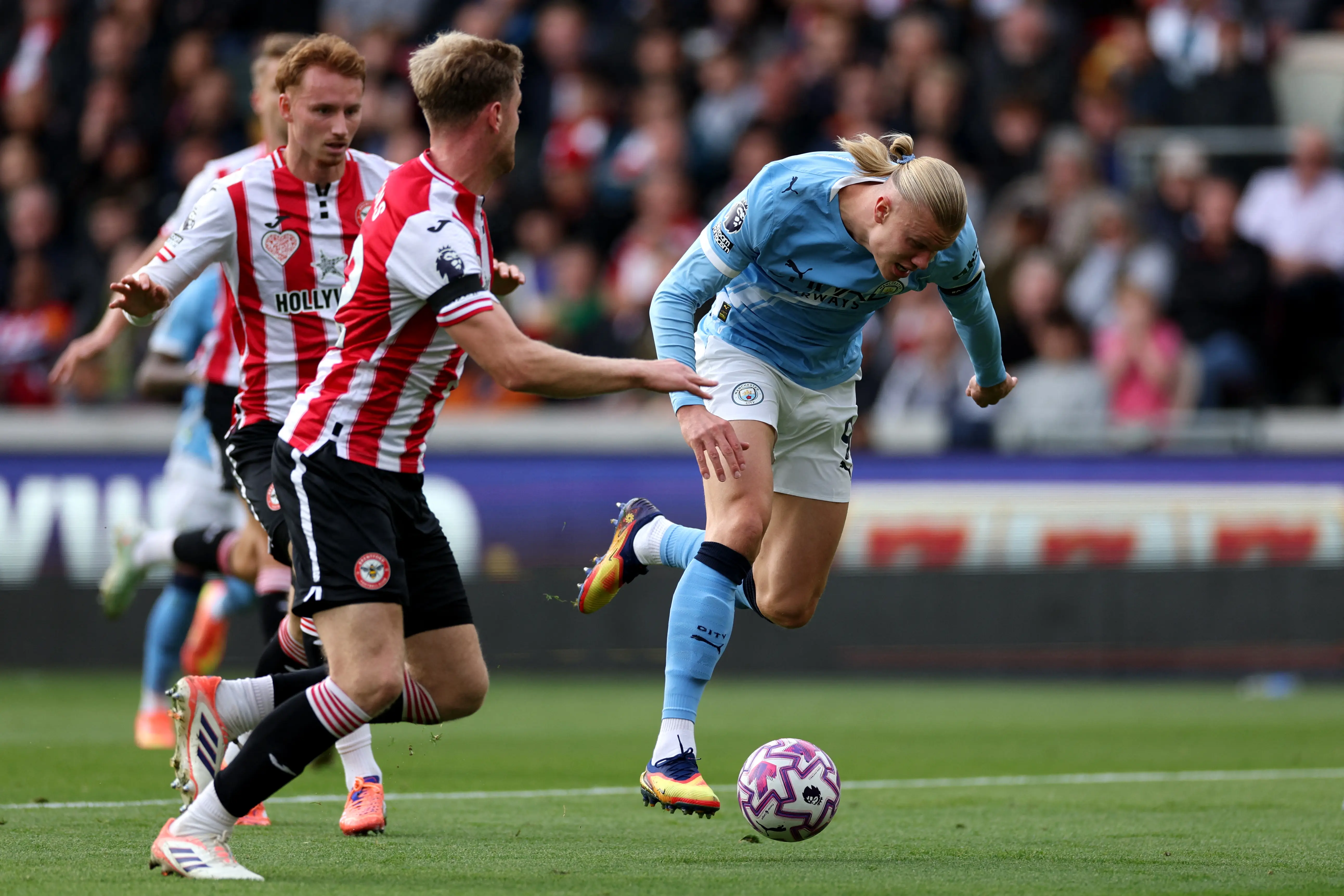 Com gol de Haaland, Manchester City vence Brentford e sobe na tabela do Campeonato Inglês