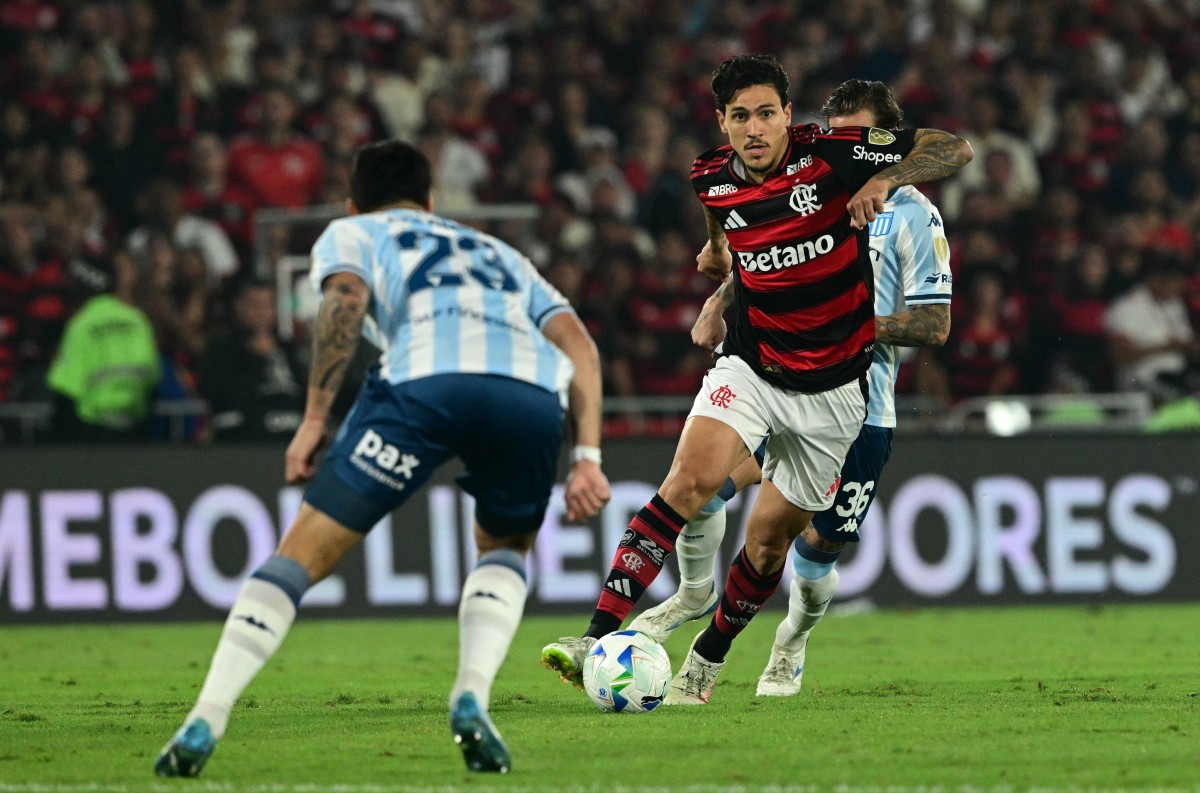 Flamengo supera Racing em duelo tenso e garante vitória suada por 1 a 0 na Libertadores