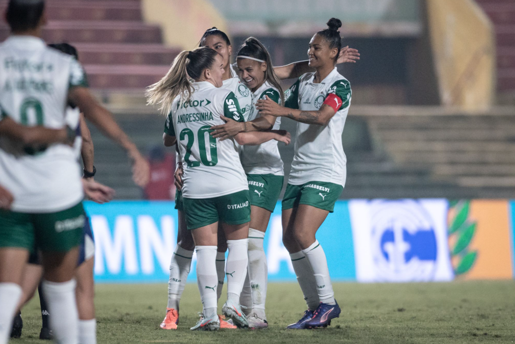 Palmeiras supera Gimnasia nos pênaltis e e enfrenta Grêmio na final da Brasil Ladies Cup